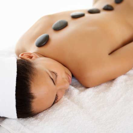 J&uuml;rgen Born Wohlf&uuml;hl-Massage, Gie&szlig;en | Hot-Stone-Massage