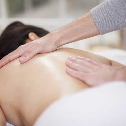 J&uuml;rgen Born Wohlf&uuml;hl-Massage, Gie&szlig;en | Breuss-Massage